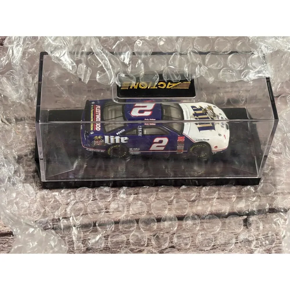 Rusty Wallace #2 Miller Lite 1997 Ford Thunderbird 1:24 scale Action New NASCAR
